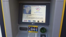 Ein Geldautomat in Puerto de la Cruz zeigt die Vermisstenanzeige der 19-Jährigen Wafaa Sabbah, die am 17. November 2019 in Carcaixent in Valencia verschwand. Foto: WB