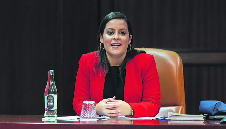 Die kanarische Tourismusministerin Yaiza Castilla rechnet nicht mit einer „Normalisierung“ der Tourismusbranche vor einem Zeitraum von 18 Monaten. Foto: Gobierno de Canarias