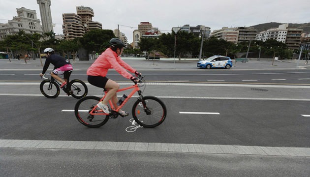 Radfahrer in Santa Cruz de Tenerife Foto: EFE