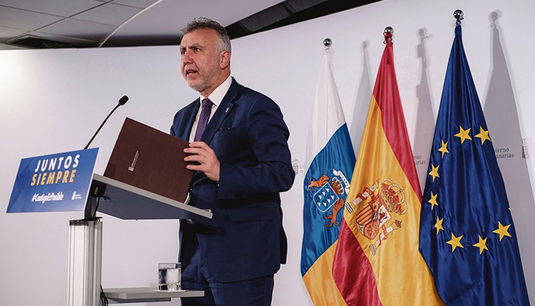 Bei der Regionalregierung – hier Präsident Ángel Víctor Torres bei einer Pressekonferenz – herrscht die Überzeugung, dass die Inseln die Voraussetzungen für den Eintritt in Phase 2 erfüllen. Am 22. Mai wird das Gesundheitsministerium in Madrid darüber entscheiden. Foto: EFE