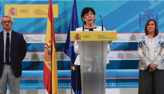 Ministerin Isabel Celáa trat am 11. Juni vor die Presse, um über die neuen Vorschriften zu informieren. Foto: EFE