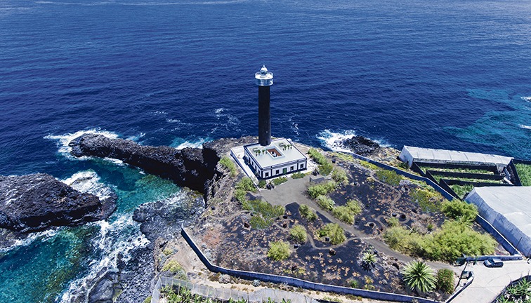 Der Leuchtturm Faro Cumplida auf La Palma wurde zu einem „Hideaway“ umgebaut. Foto: FLOATEL