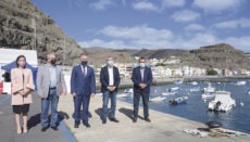 Der kanarische Präsidente Ángel Víctor Torres (2.v.l.) reiste nach La Gomera, um die Pläne vorzustellen. Foto: gobierno de Canarias