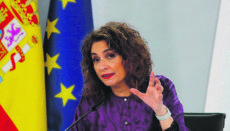 Finanzministerin María Jesús Montero Foto: efe