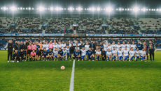Ehemalige Spieler beider Fußballvereine trafen im Heliodoro aufeinander. Mit dabei war auch der ehemalige Startorschütze des Real Madrid, Fernando Hierro (Foto rechts im blauen Trikot). Fotos: cd tenerife