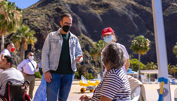 Der Las Teresitas-Strand soll zukünftig zugänglicher für alle werden. Foto: Ayuntamiento Santa Cruz