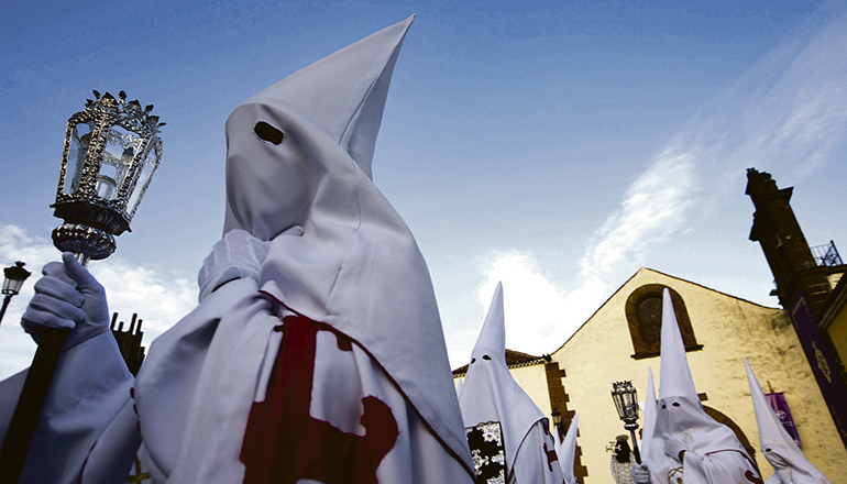 Archivbild einer Prozession mit Büßern am Gründonnerstag in La Laguna Foto: EFE